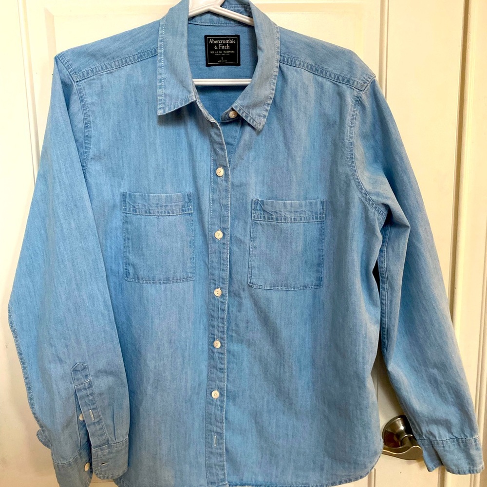 Womens Abercrombie & Fitch L/S Blue Chambray Shirt, Size L